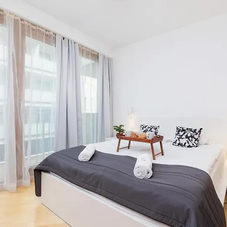 Angel Plaza By Renters