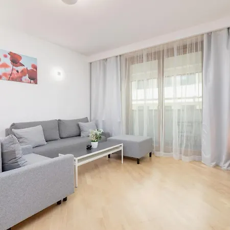 Angel Plaza By Renters Apartman