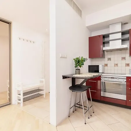 Angel Plaza By Renters *